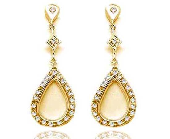 14K Yellow gold Diamond Tear Drop Earrings